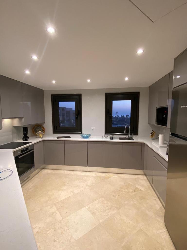 Heated Jacuzzi 2Br Apartment On Yacht View 洪加達 外观 照片